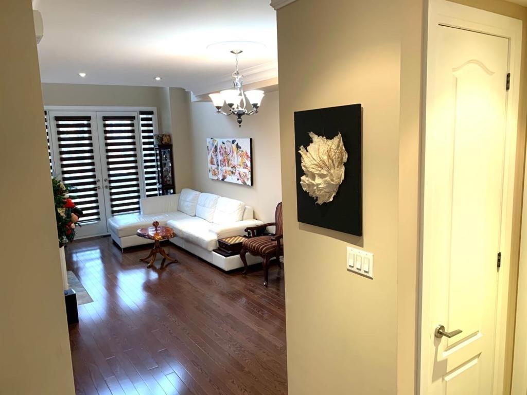 Luxury Home - Upper Toronto Beaches エクステリア 写真