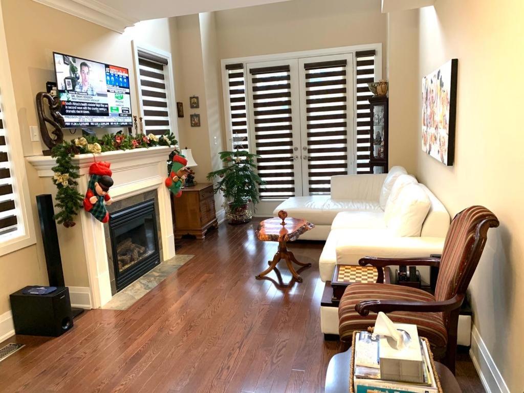 Luxury Home - Upper Toronto Beaches エクステリア 写真